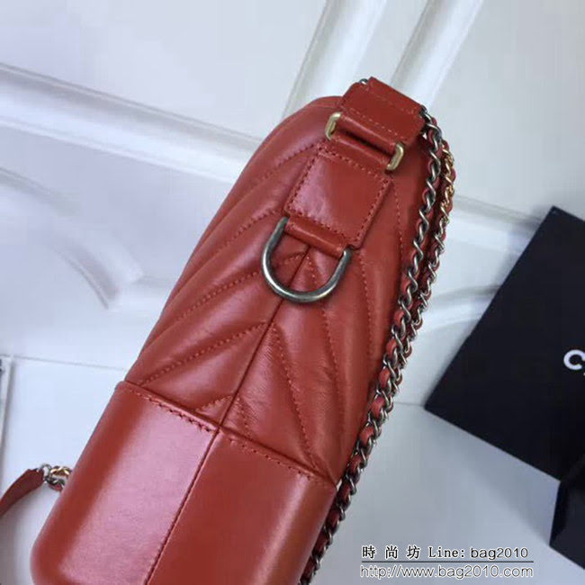 香奈兒CHANEL2018年新款V格 Chanel Gabrielle 橙紅色鏈條流浪包 DSC2068